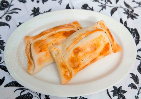 Conoce las 5 mejores empanadas de Santiago para este 18 de septiembre en casa